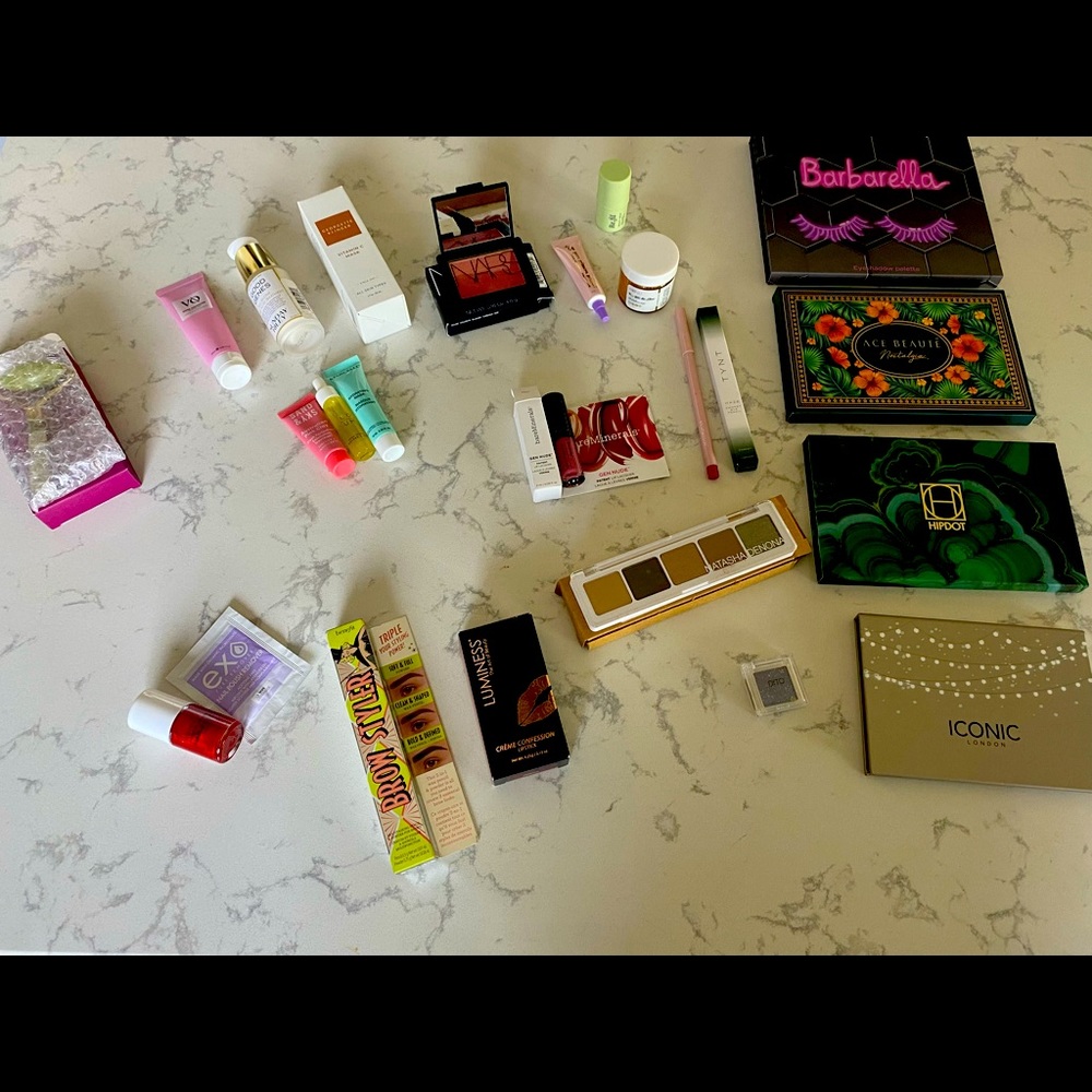 24 Full & Sample Size Boxycharm Makeup & Beauty